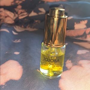 Muddy Body Jojoba Oil